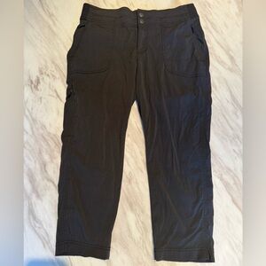 Athleta Black Capri Pants Size 6